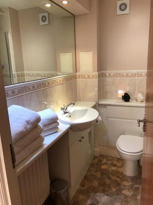 Royal Mile Accommodation image 13